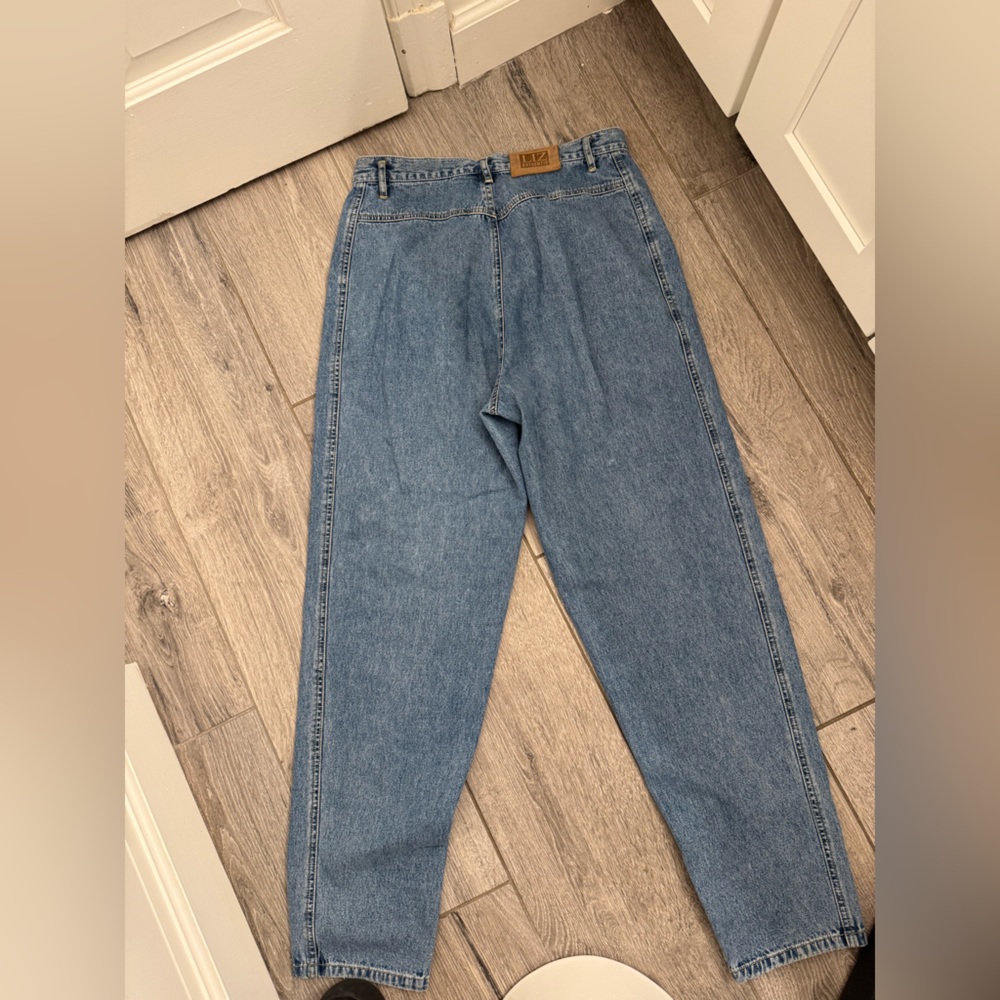 High Rise Blue Jeans - Picture 3 of 3